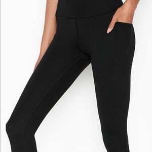 Victoria Secret High Rise Pocket Legging